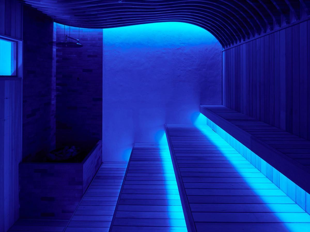 Androoms Port 3* Naha